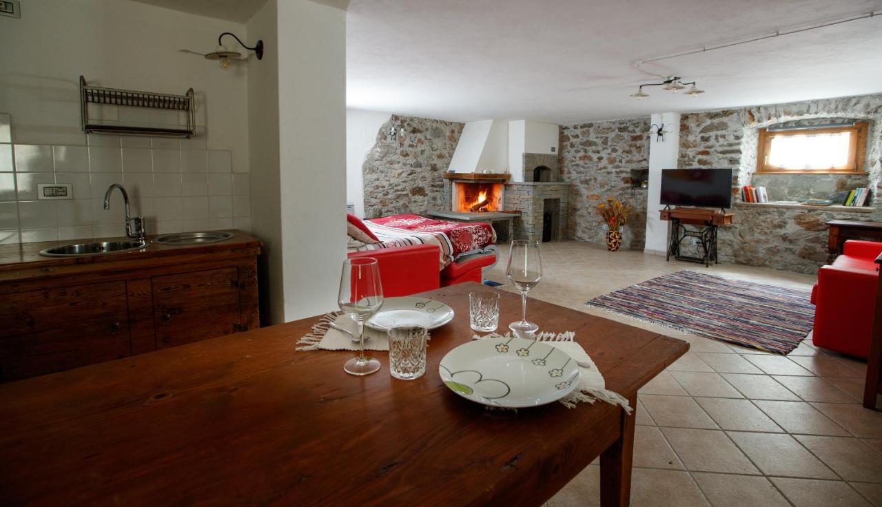 Il Como' Della Civetta - Taverna “La Fenice” Stazzona Zewnętrze zdjęcie